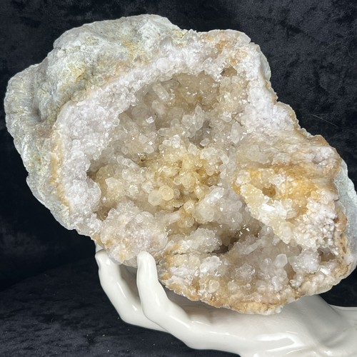 Large geode quality - 8-1/4”,
